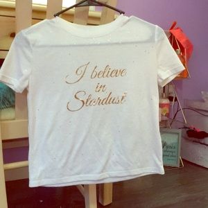 Cute tee that’s great for outings with the fam
